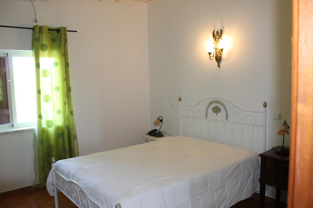 "O Viajante" Low Cost Hotel Estremoz Exterior photo