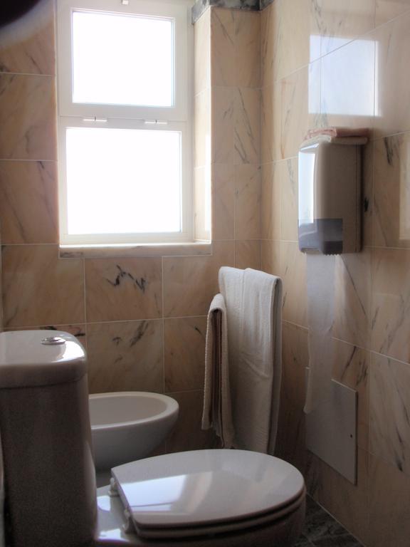 "O Viajante" Low Cost Hotel Estremoz Room photo