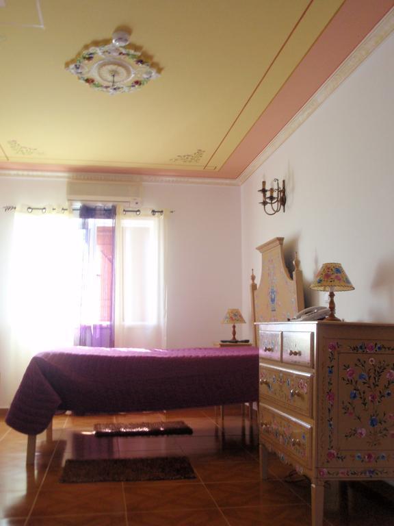 "O Viajante" Low Cost Hotel Estremoz Exterior photo