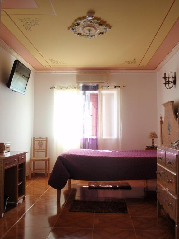 "O Viajante" Low Cost Hotel Estremoz Exterior photo