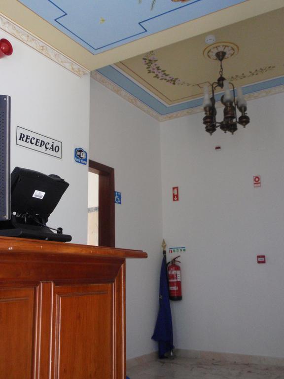 "O Viajante" Low Cost Hotel Estremoz Exterior photo